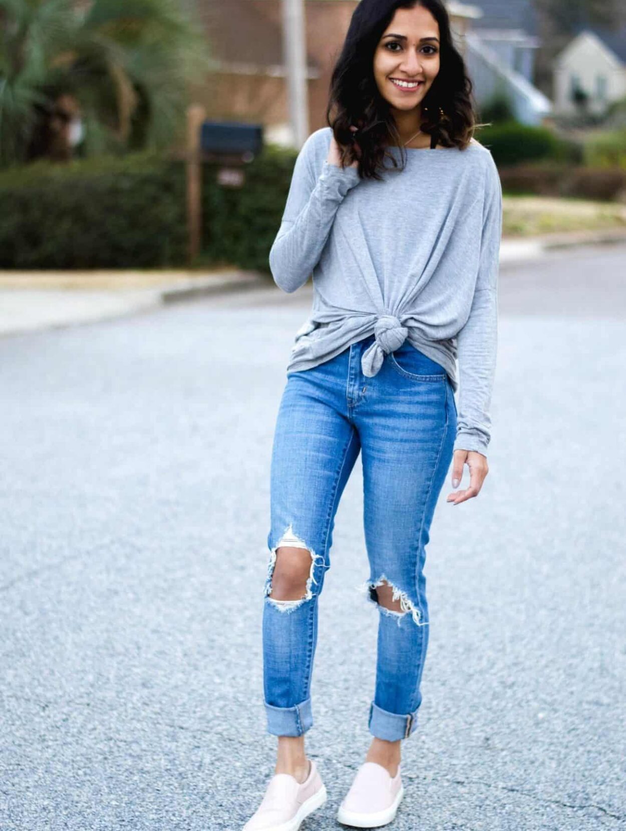 grey knotted tee