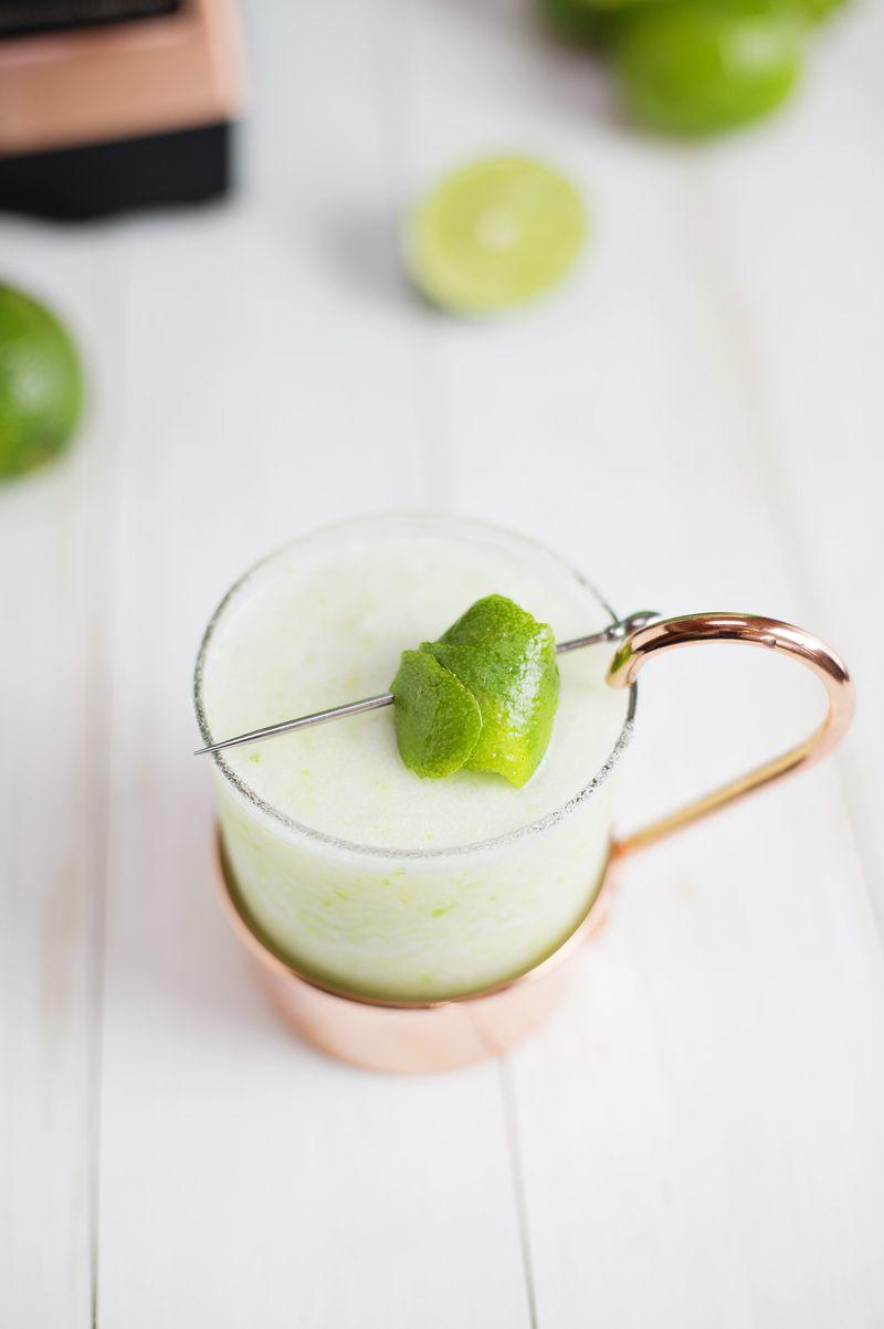 15 Frozen Cocktail Recipes to Cool off With An Unblurred Lady